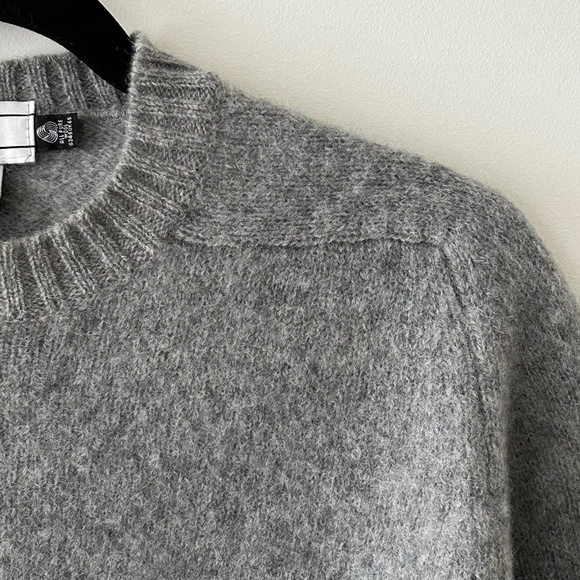 Vintage Gap 100% Wool Gray Crewneck Sweater Made In England - Picture 5 of 16